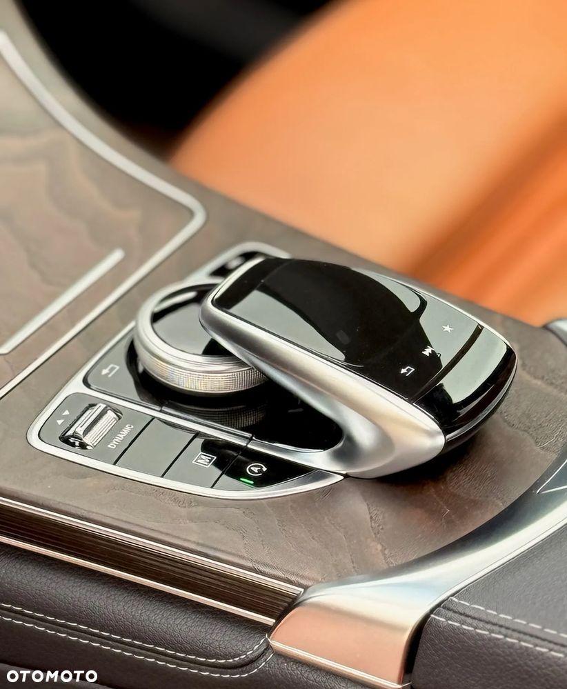 Mercedes-Benz GLC - 30