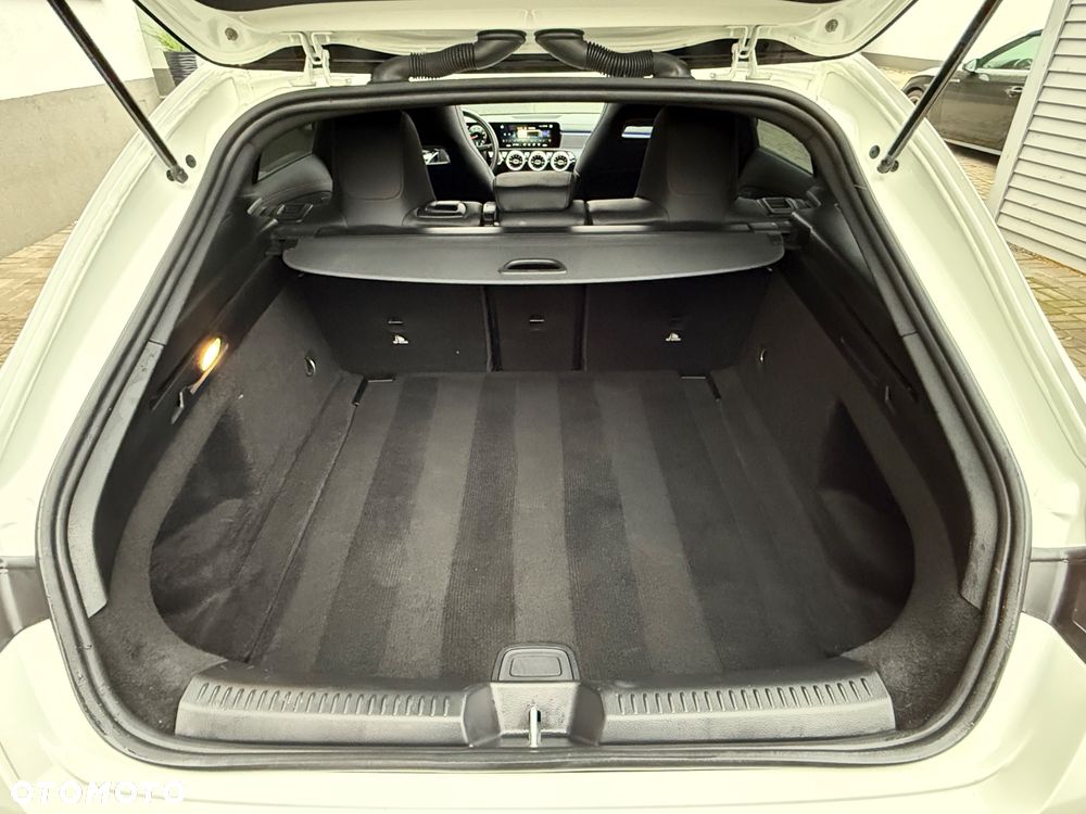 Mercedes-Benz CLA 180 7G-DCT Edition AMG Line - 40