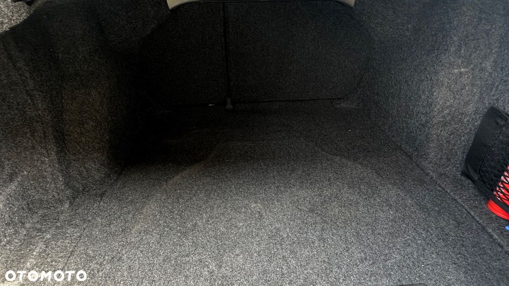 Volkswagen Jetta 1.9 TDI Trendline - 23