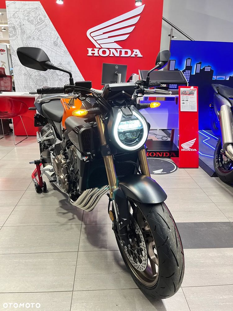 Honda CB - 8