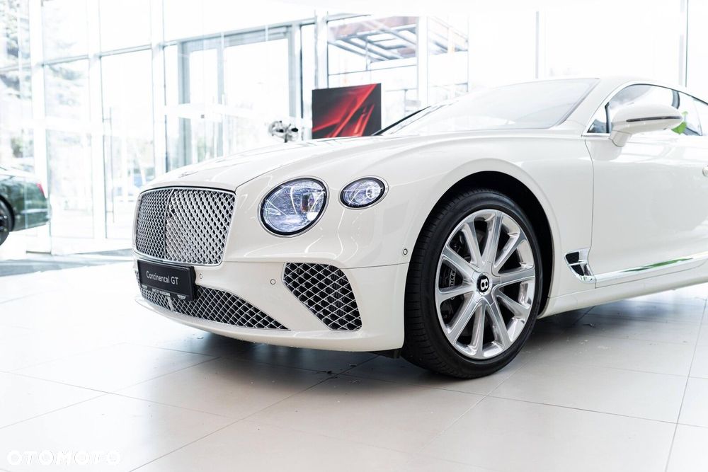 Bentley Continental GT - 12