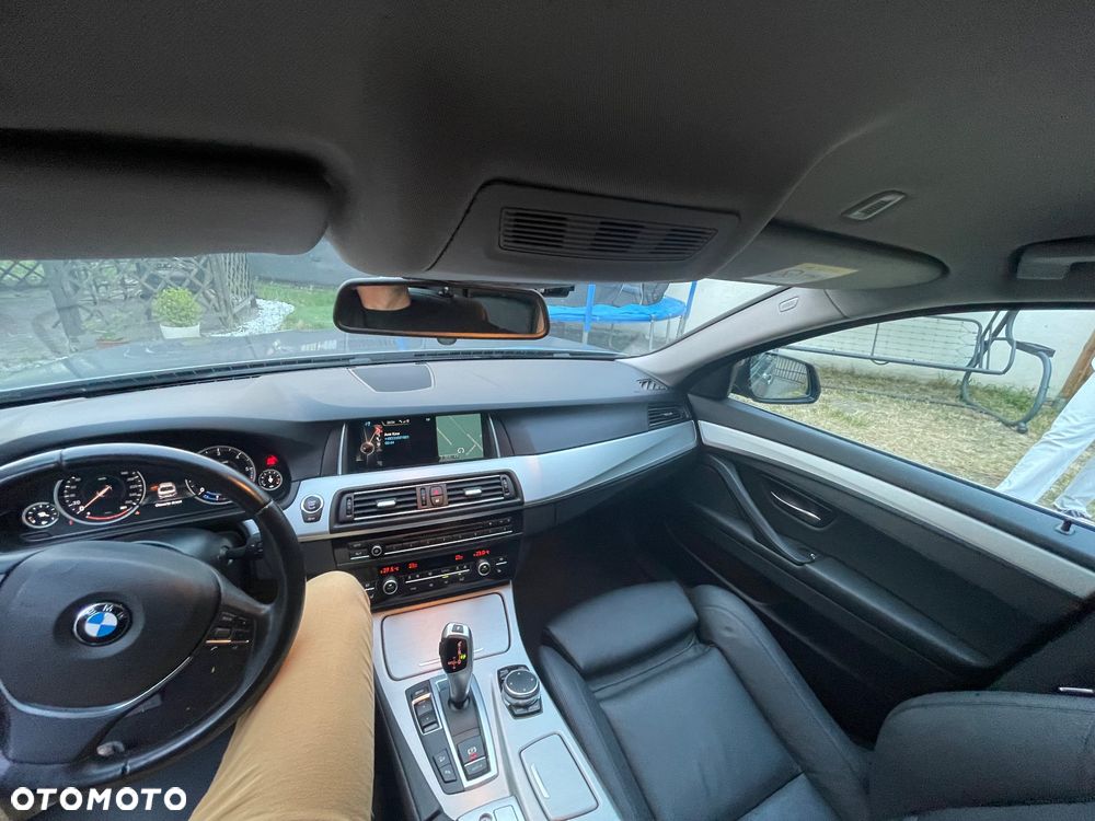 BMW Seria 5 520d xDrive - 8