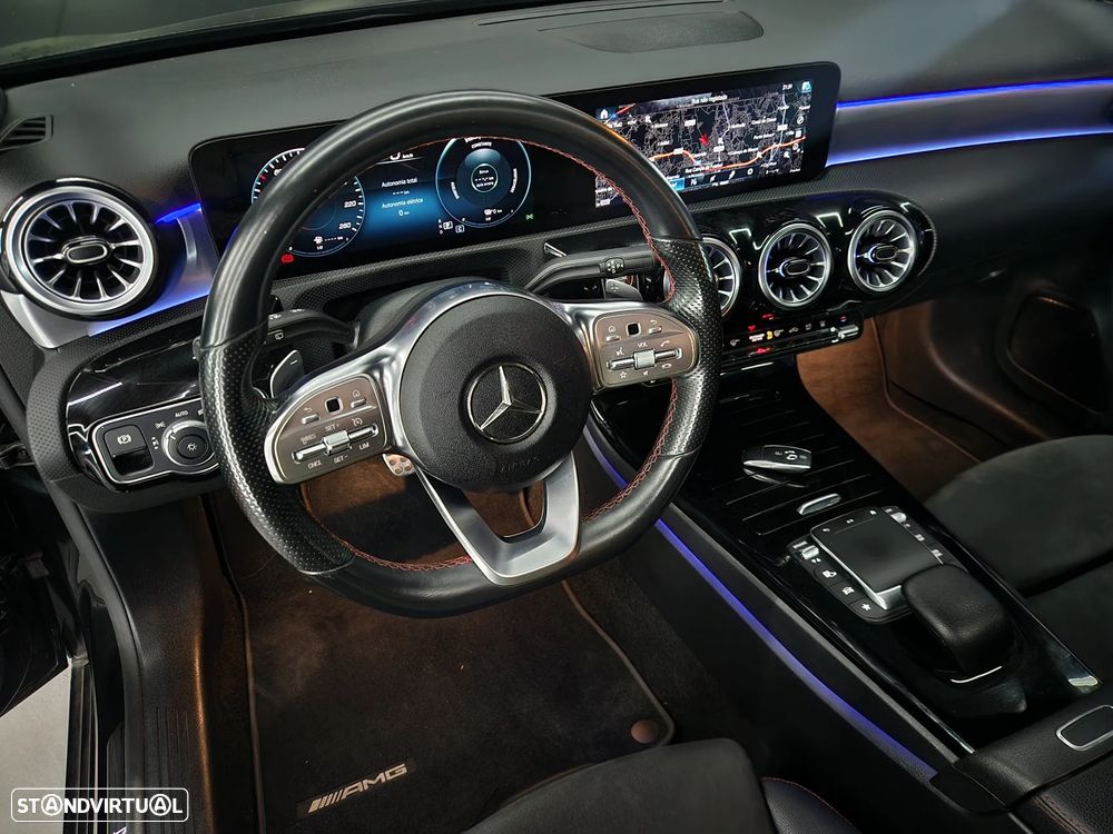 Mercedes-Benz A 250 e AMG Line - 13