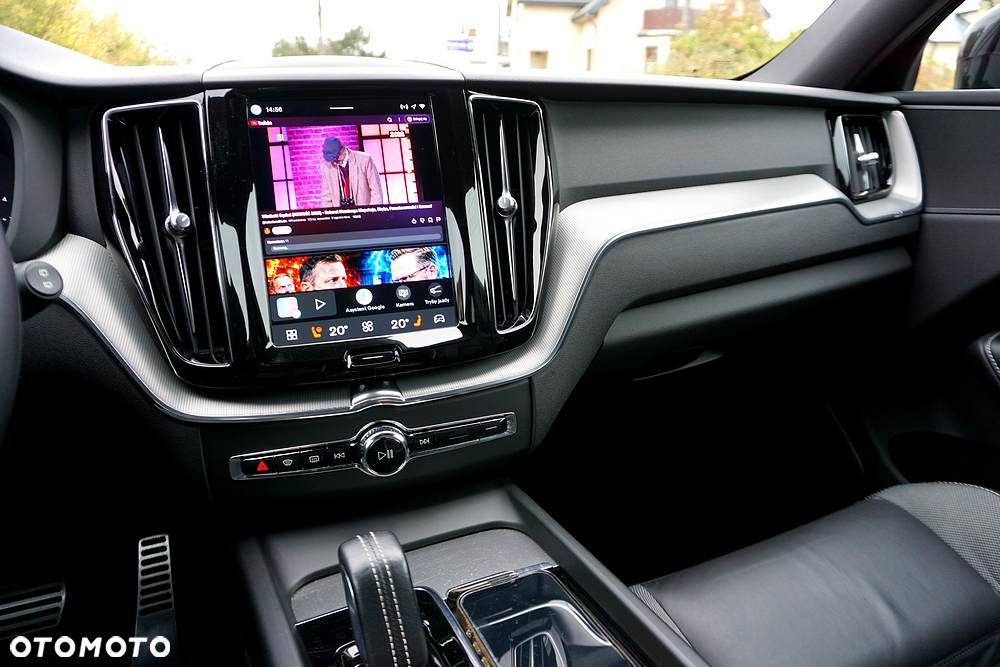 Volvo XC 60 B4 D Plus Dark - 33