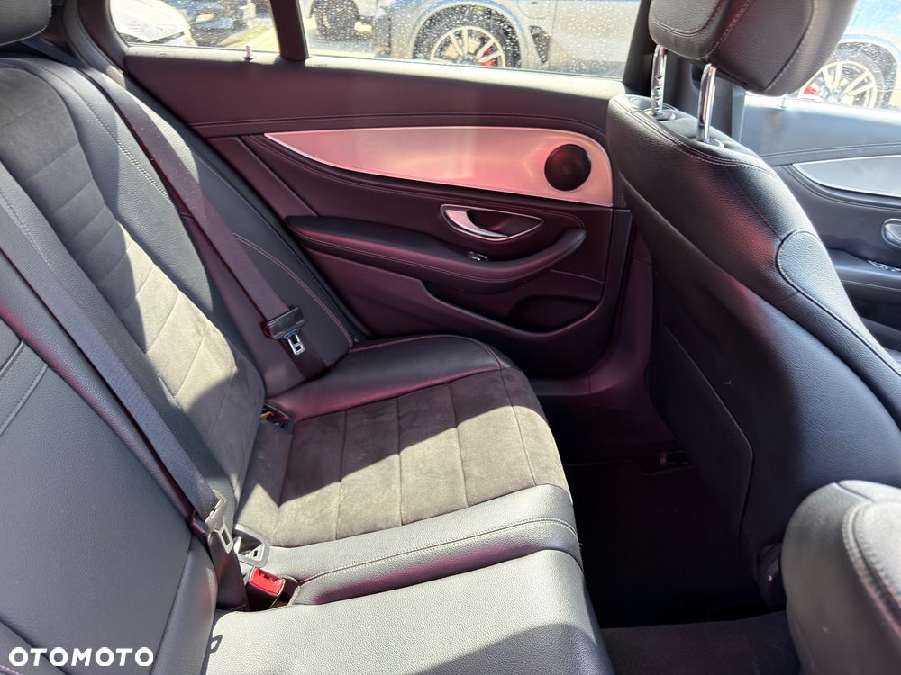 Mercedes-Benz Klasa E 200 9G-TRONIC - 9