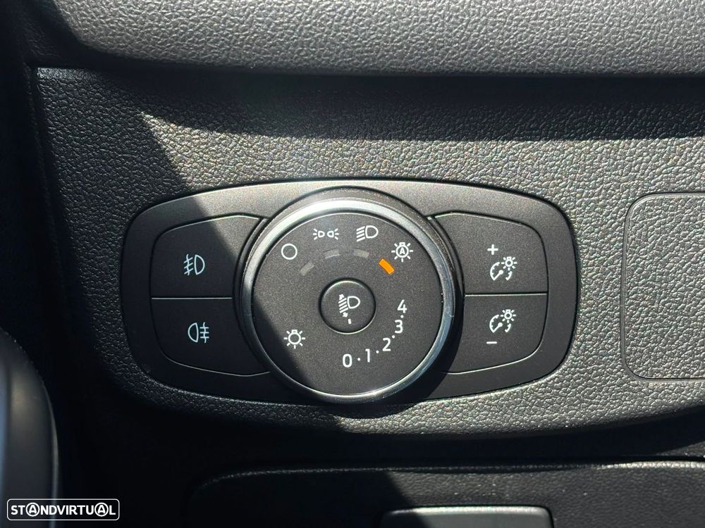 Ford Focus SW 1.5 TDCi EcoBlue ST-Line - 19