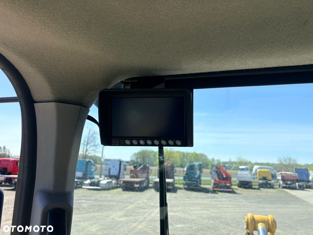 Caterpillar 930M - 28