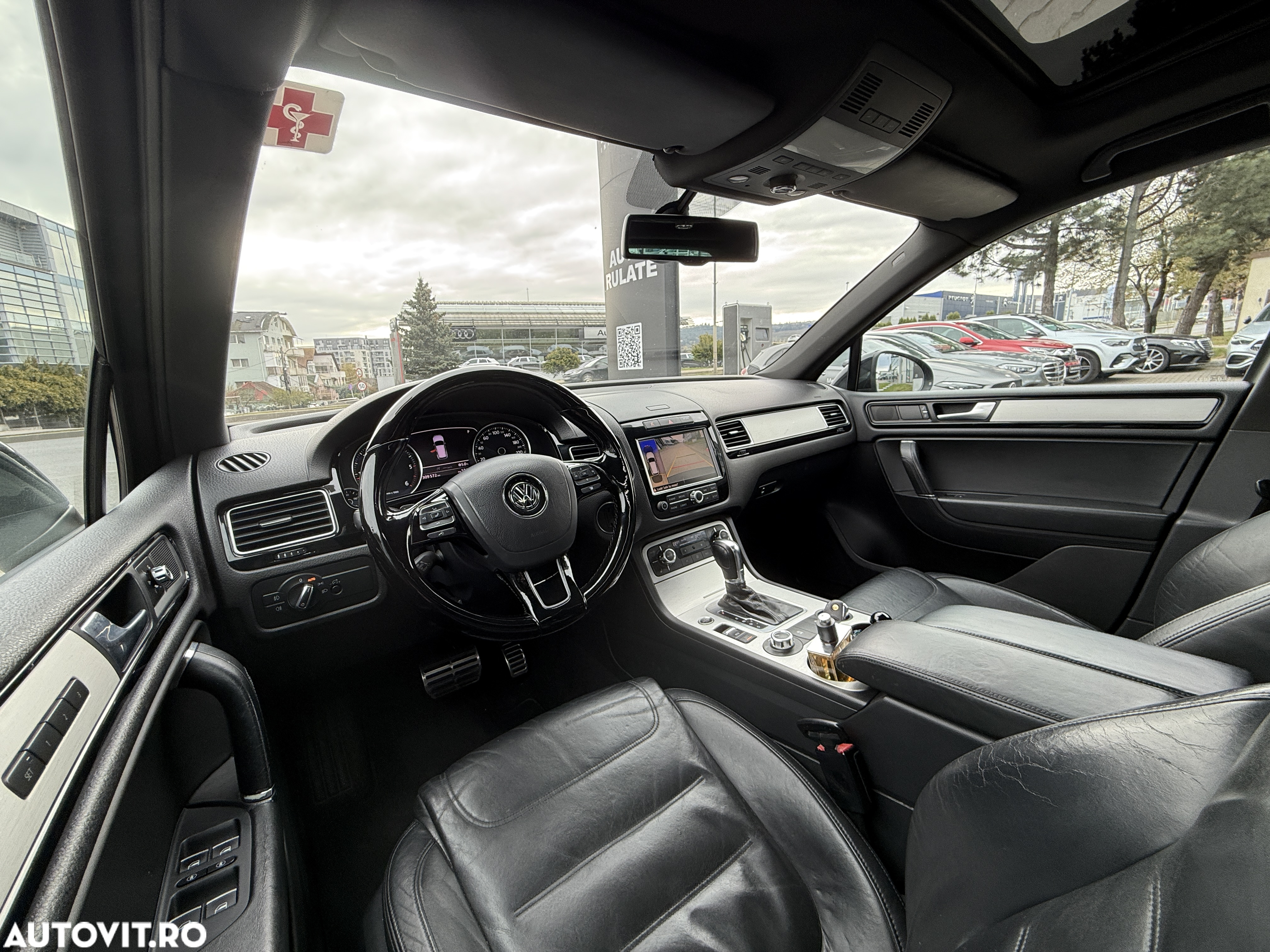 Volkswagen Touareg - 11
