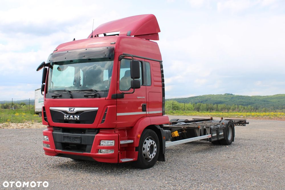 MAN TGM 18.320 BDF Zestaw z przyczepą KRONE TGS TGX TGL Antos Axor Kabina sypialna - 18