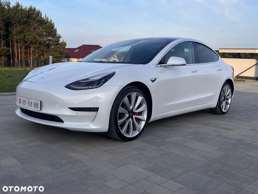 Tesla Model 3 Langstreckenbatterie Allradantrieb Dual Motor Performance - 1