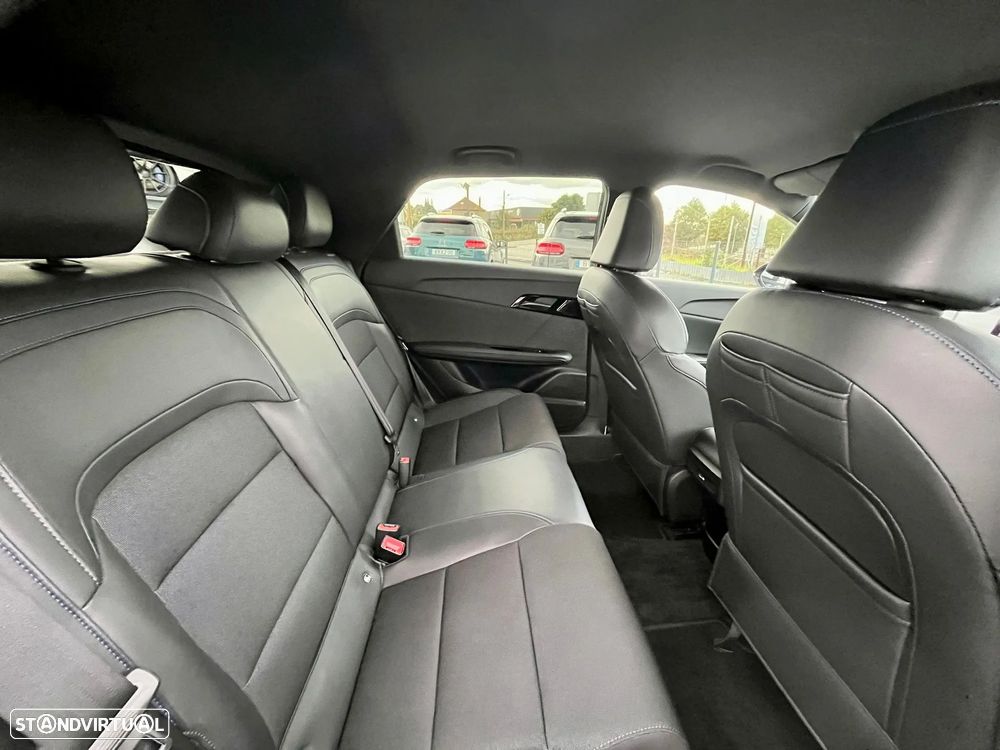 MG MG4 4 Luxury 64 kWh - 14