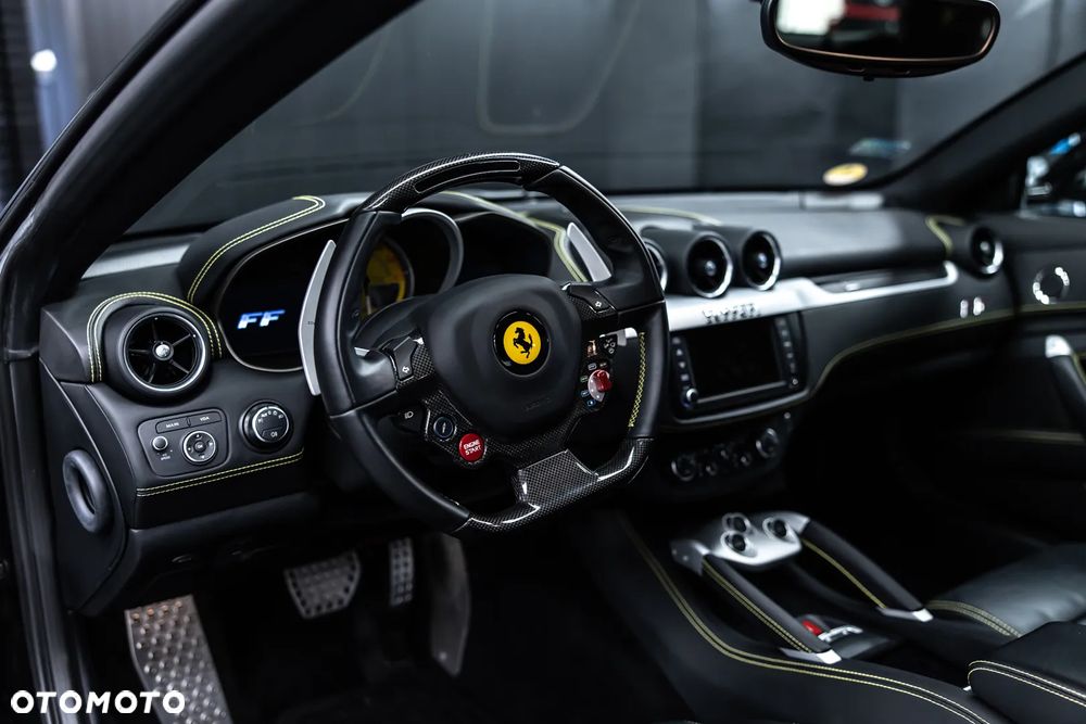 Ferrari FF - 35