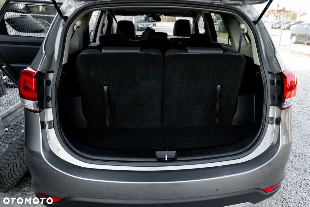 Kia Carens 1.6 GDI S 7os - 38