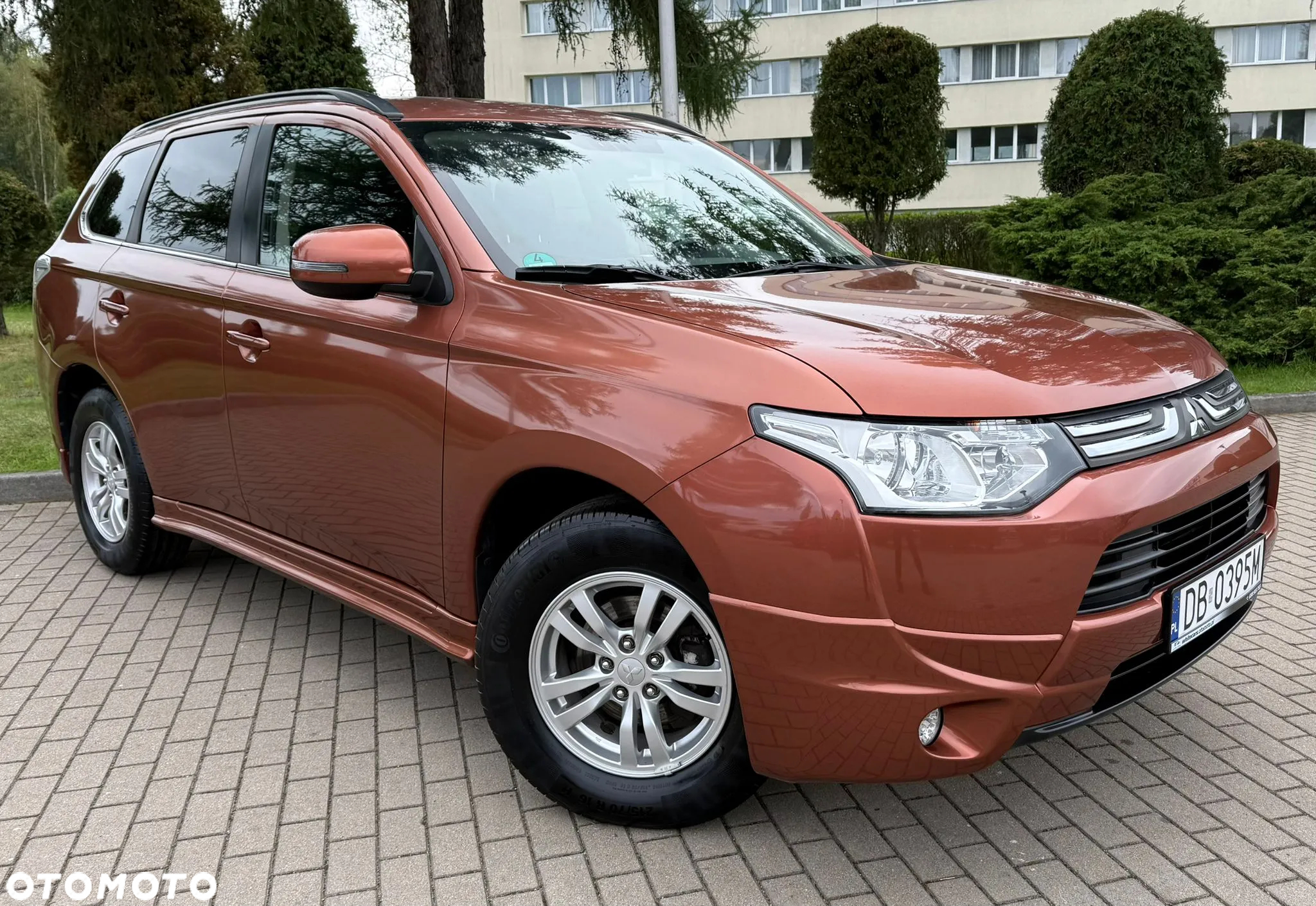 Mitsubishi Outlander 2.0 Invite + 2WD - 9