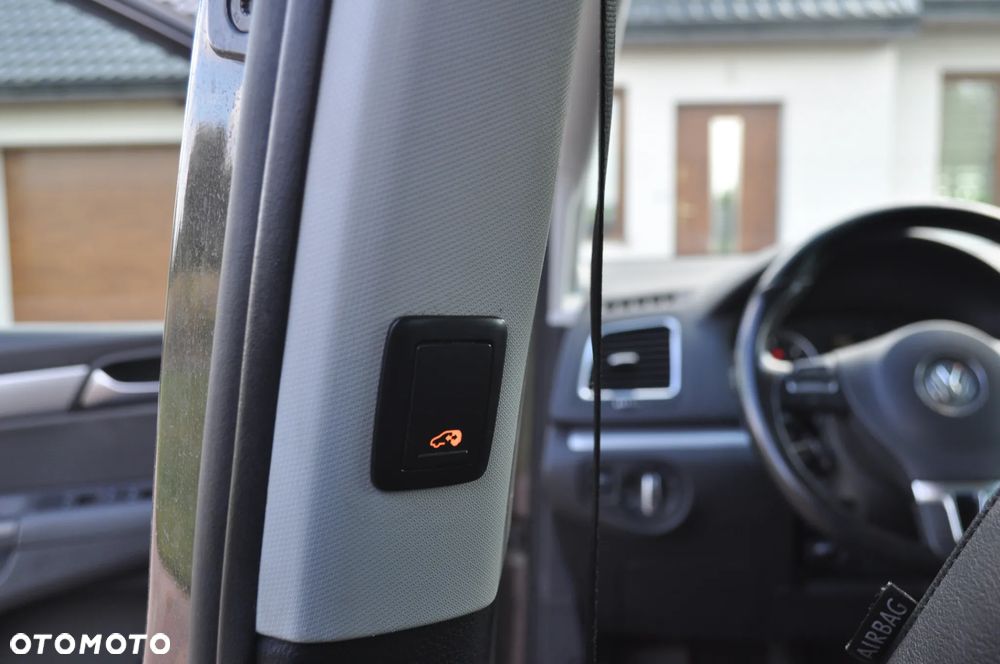 Volkswagen Sharan - 16