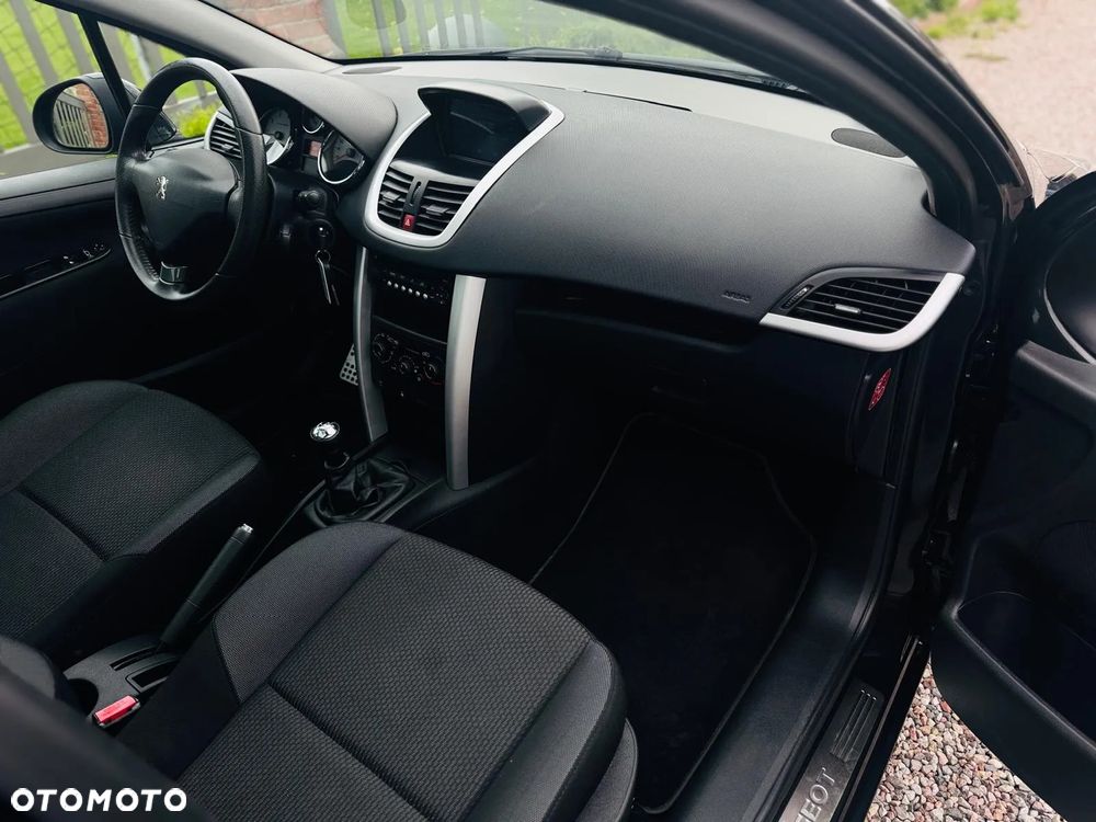 Peugeot 207 1.6 Premium - 24