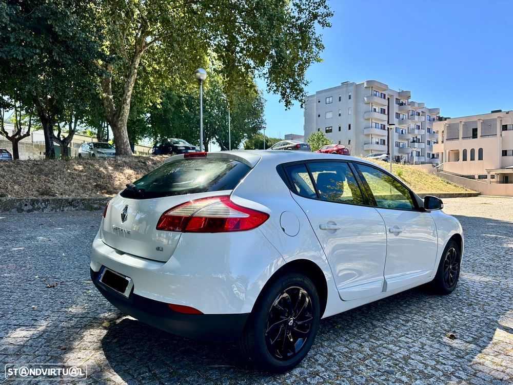 Renault Mégane 1.5 dCi Dynamique - 7