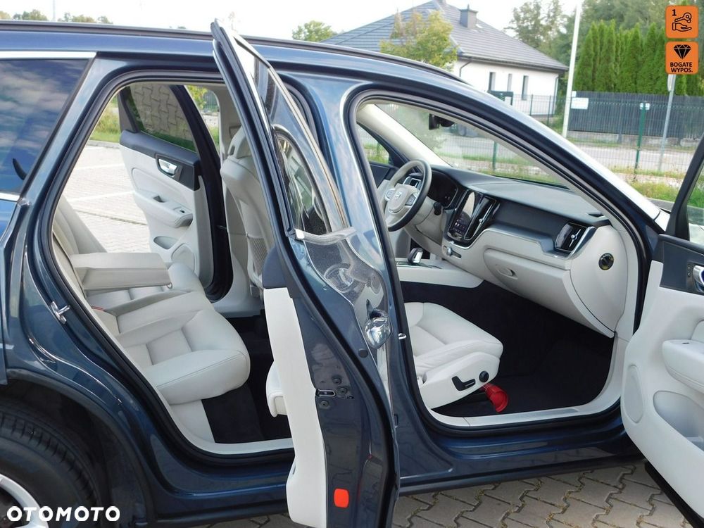 Volvo XC 60 B4 B Geartronic Momentum Pro - 1