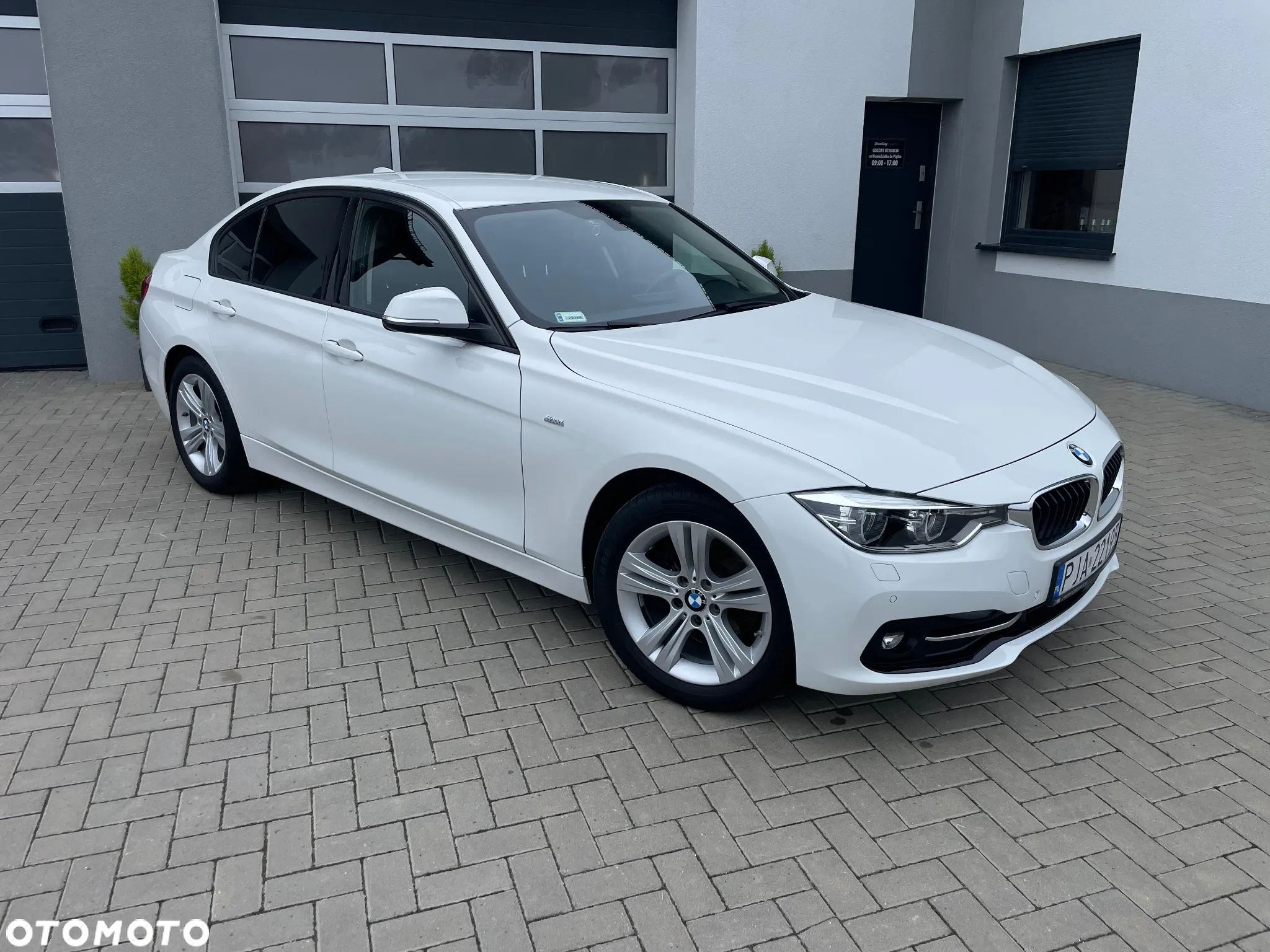 BMW Seria 3 320d Sport Line - 1