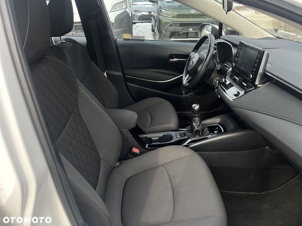 Toyota Corolla - 21