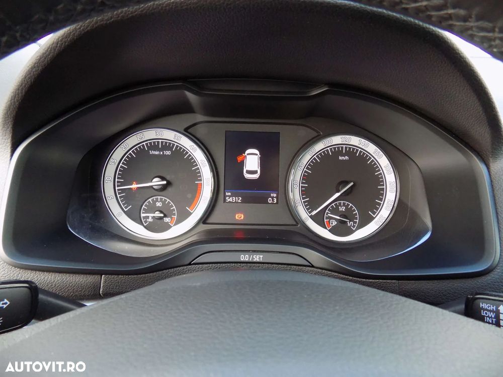 Skoda Karoq 1.6 TDI Ambition - 14