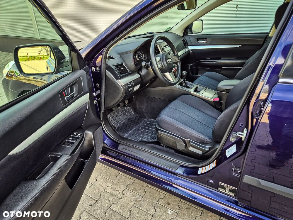 Subaru Legacy 2.0i Trend - 29