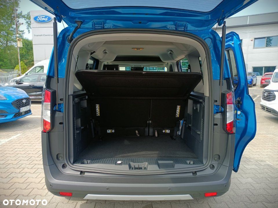Ford Tourneo Courier - 12