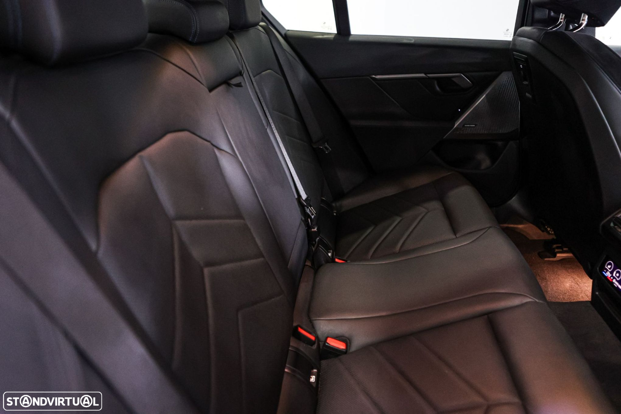 BMW i5 eDrive40 Edição Desportiva M - 16