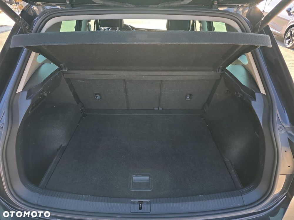 Volkswagen Tiguan - 10