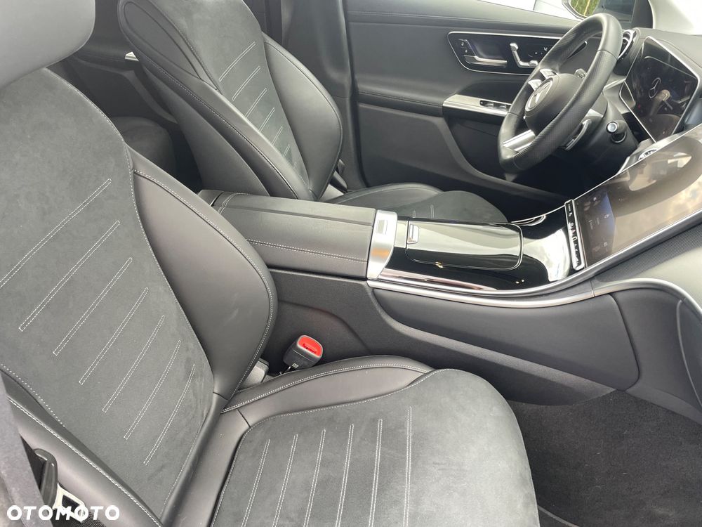Mercedes-Benz GLC 220 d 4Matic 9G-TRONIC AMG Line Advanced - 13
