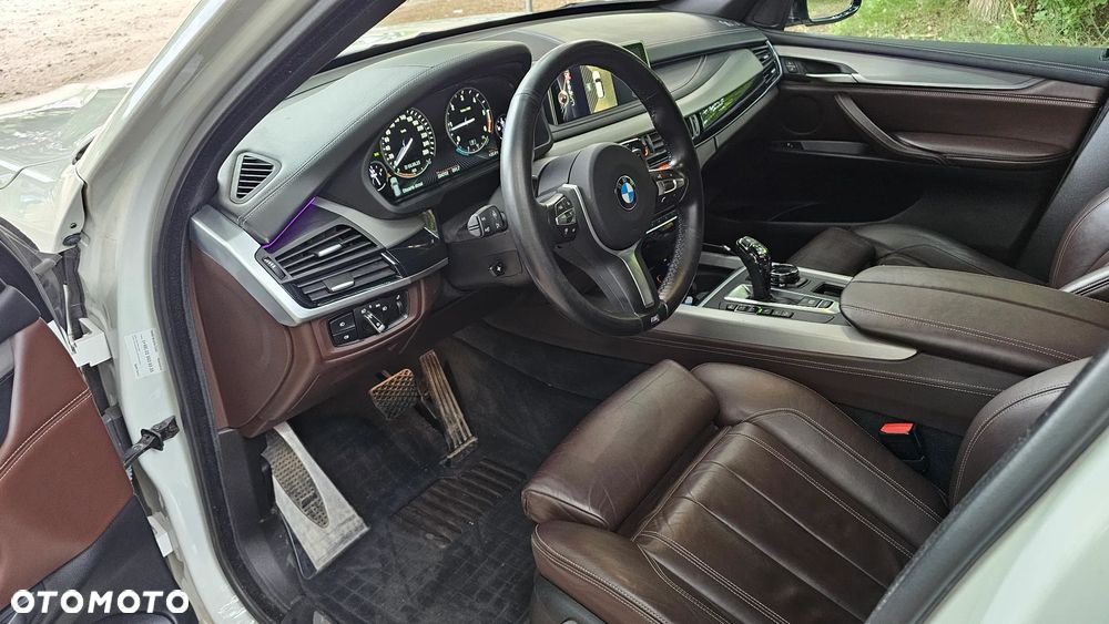 BMW X5 xDrive40d - 11