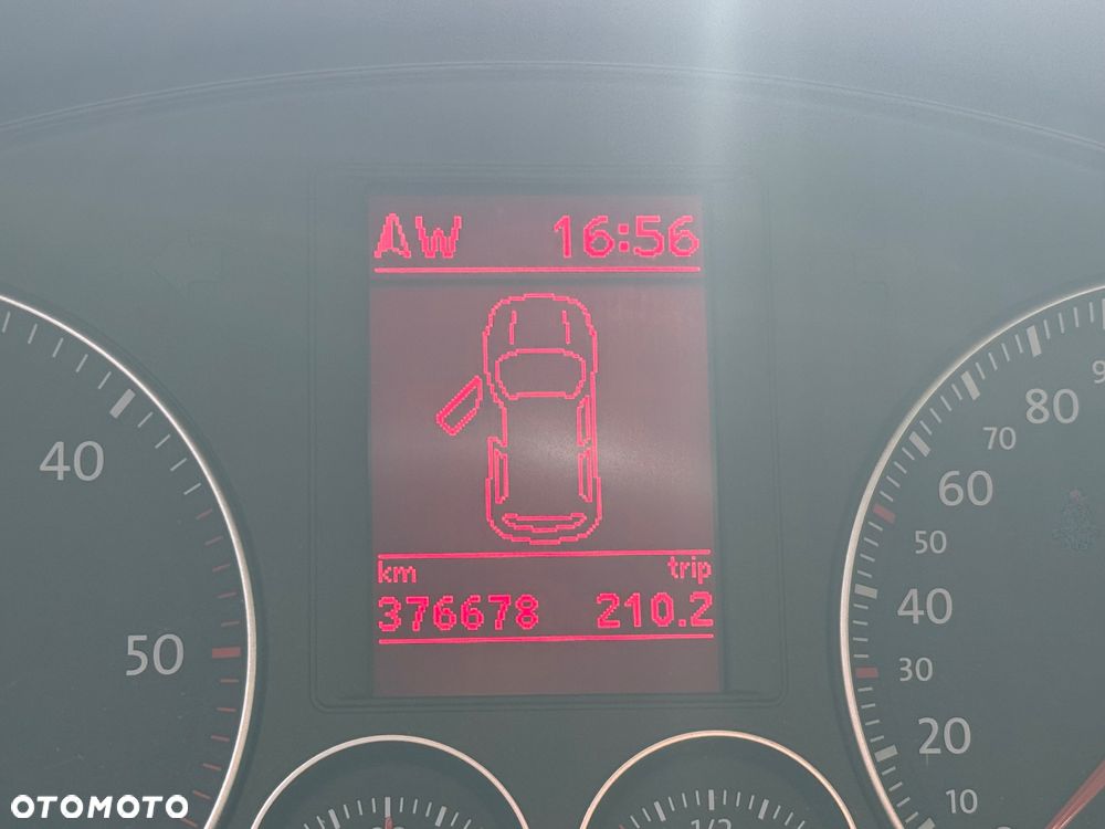 Volkswagen Golf 1.9 TDI DPF Edition BlueMotion - 5