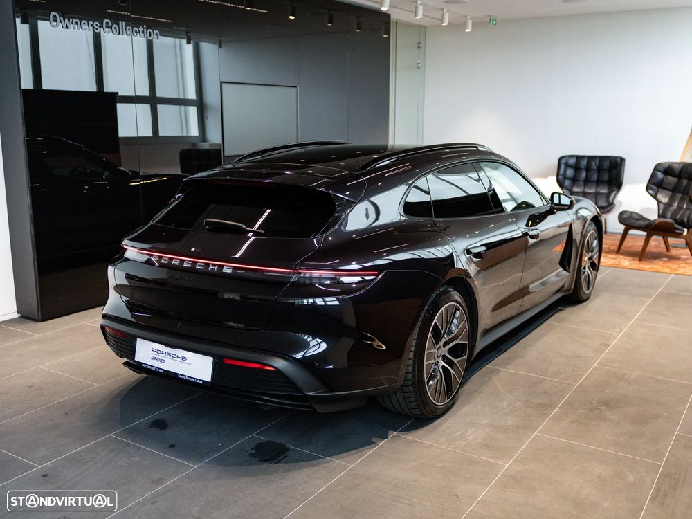 Porsche Taycan Sport Turismo - 9