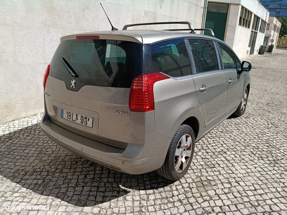 Peugeot 5008 1.6 HDi 7L Allure - 3
