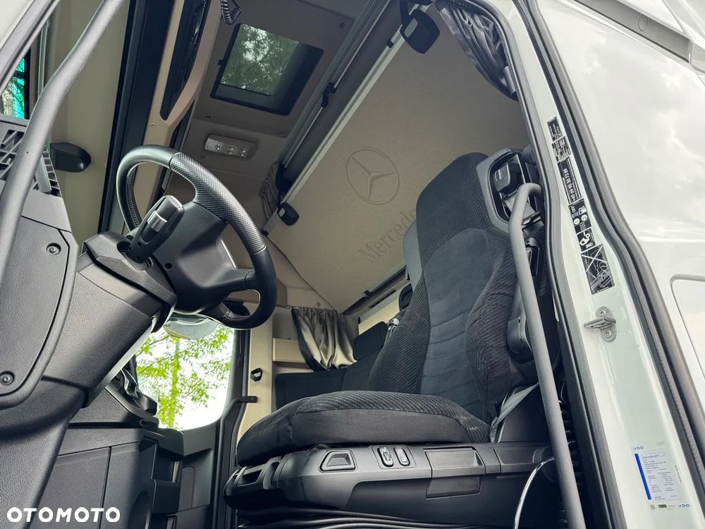 Mercedes-Benz ACTROS 1851/GIGA SPACE/ACC/KLIMA POSTOJOWA/SALONKA/FULL LED/NAVIGACJA/DWA ŁÓŻKA/Z NIEMIEC - 22