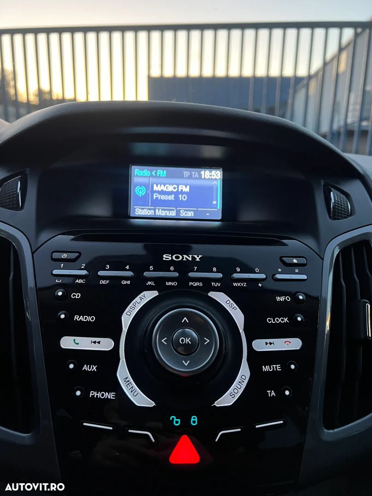 Ford Focus 2.0 TDCI DPF Titanium - 13