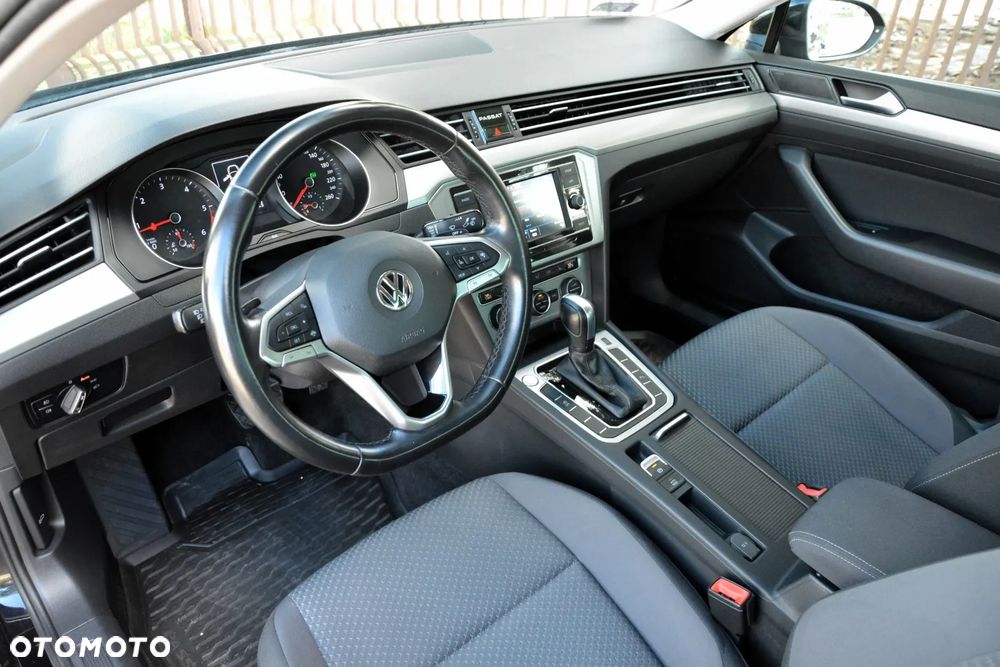 Volkswagen Passat 2.0 TDI EVO Essence DSG - 10