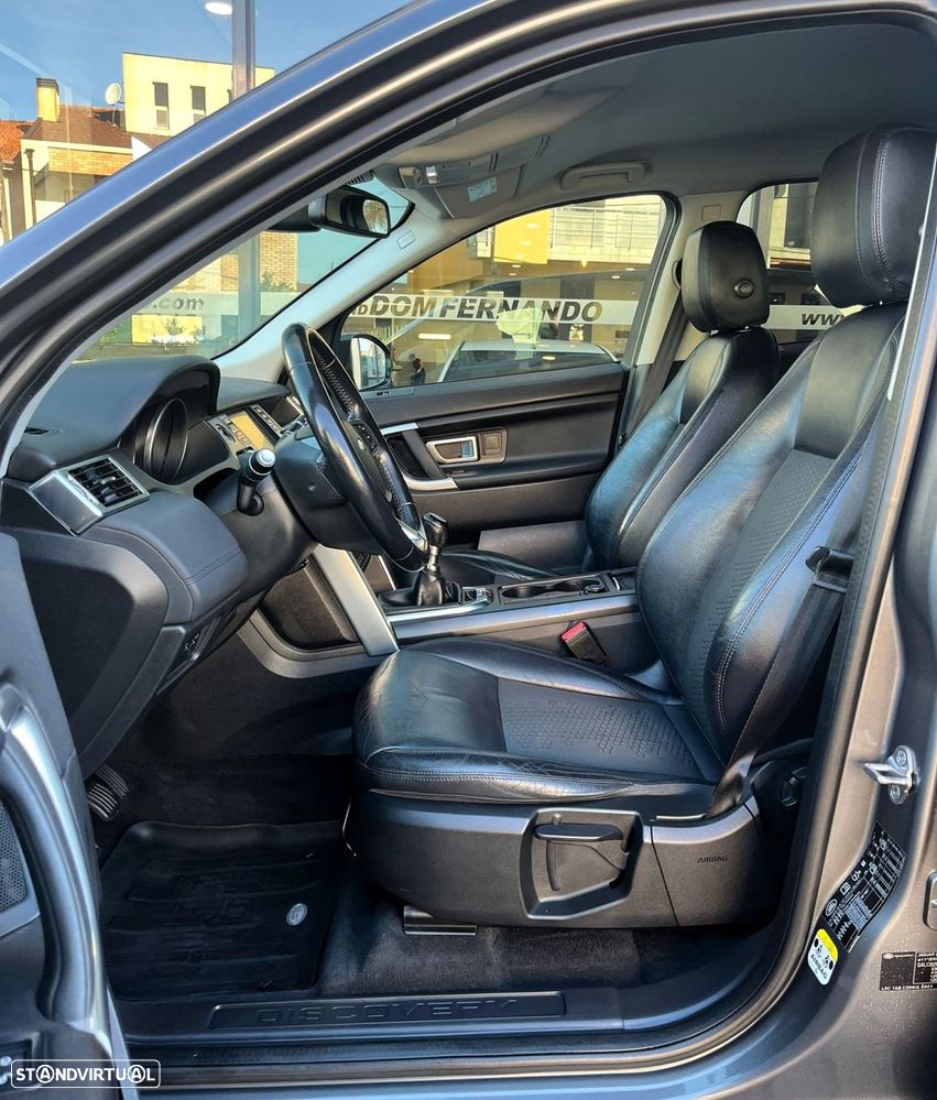 Land Rover Discovery Sport D150 HSE - 38