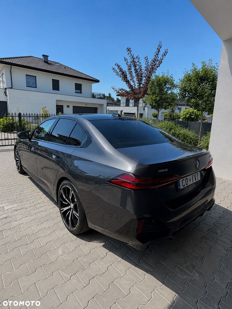 BMW Seria 5 540d xDrive mHEV M Sport - 4