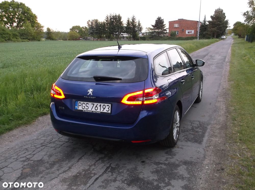 Peugeot 308 PureTech 130 GPF EAT8 Black Edition - 32