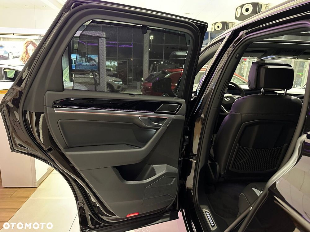 Volkswagen Touareg 3.0 V6 TDI 4Motion R-Line - 16