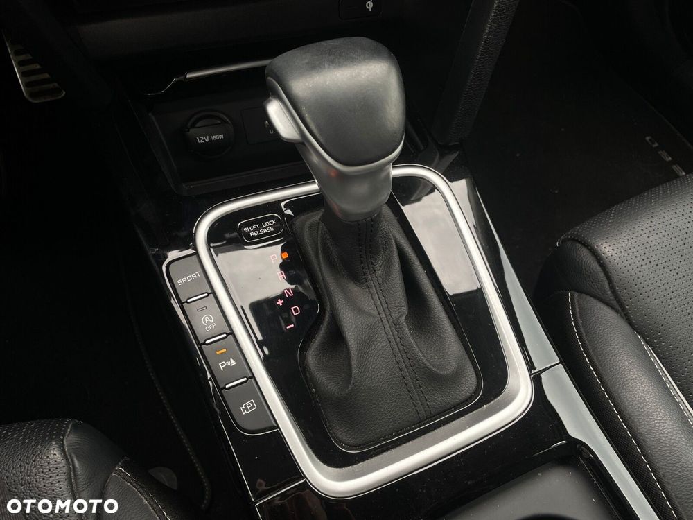 Kia XCeed 1.5 T-GDI Business Line DCT - 36