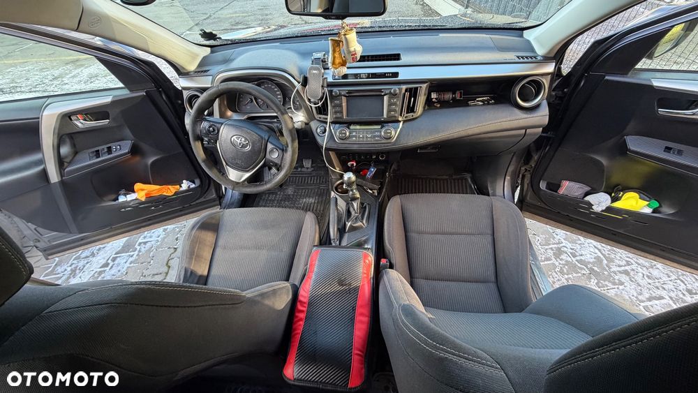 Toyota RAV4 2.0 D-4D Active - 28
