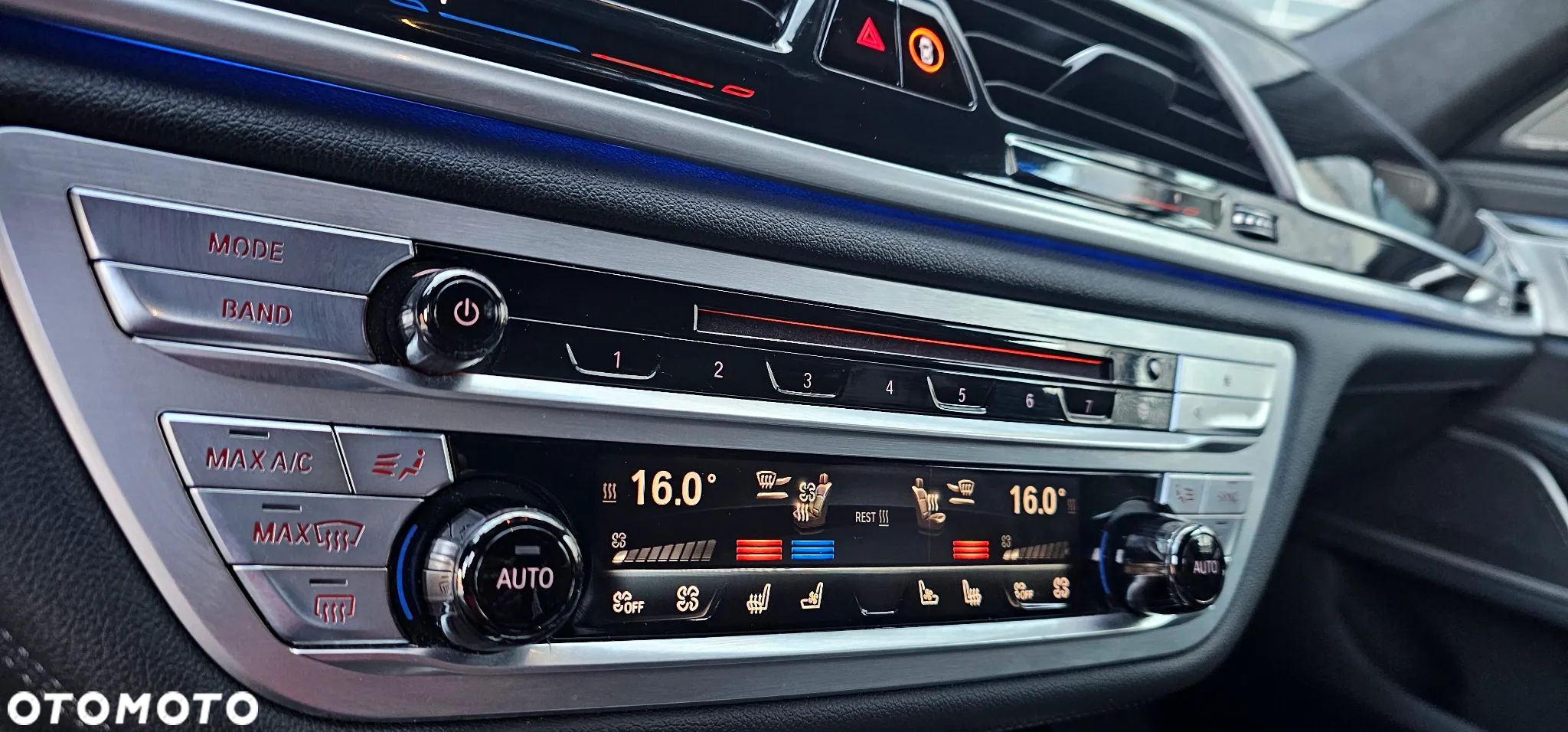 BMW Seria 7 750i xDrive - 17