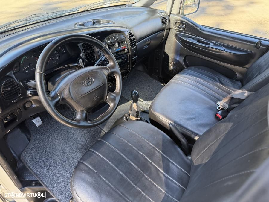 Hyundai H1 2.5 Tri-Basculante e Rodado Duplo - 9