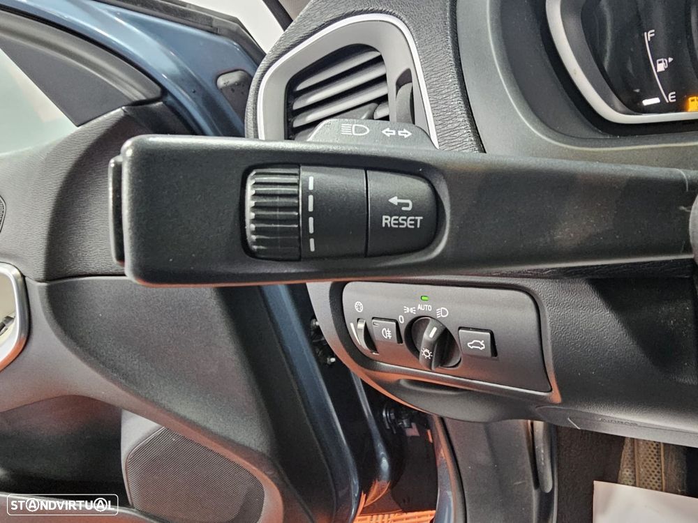 Volvo V40 1.6 D2 Momentum - 17