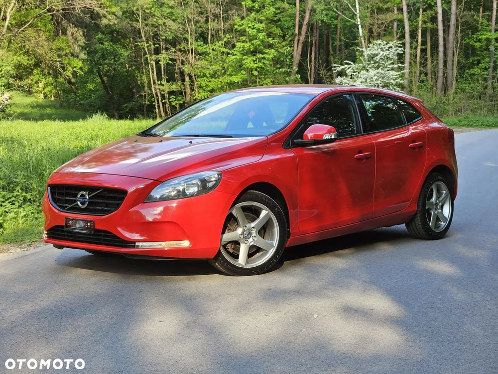 Volvo V40 T3 Momentum - 1