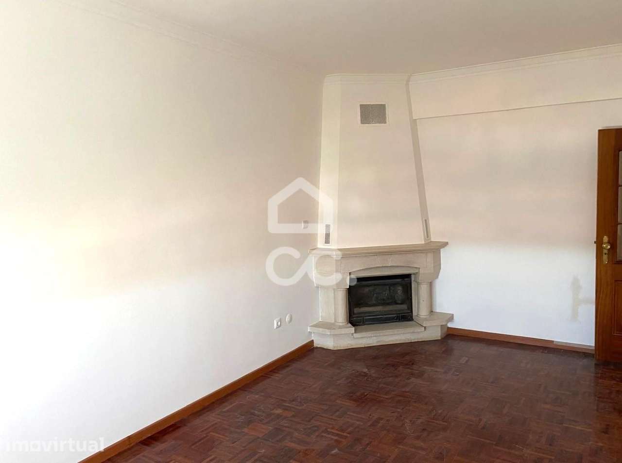 Apartamento T3 para arrendar - Zona central da Cruz de Pau - Grande imagem: 2/14