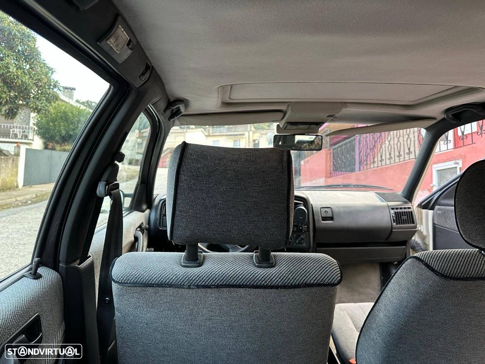 VW Passat 1.6 GL TD - 14