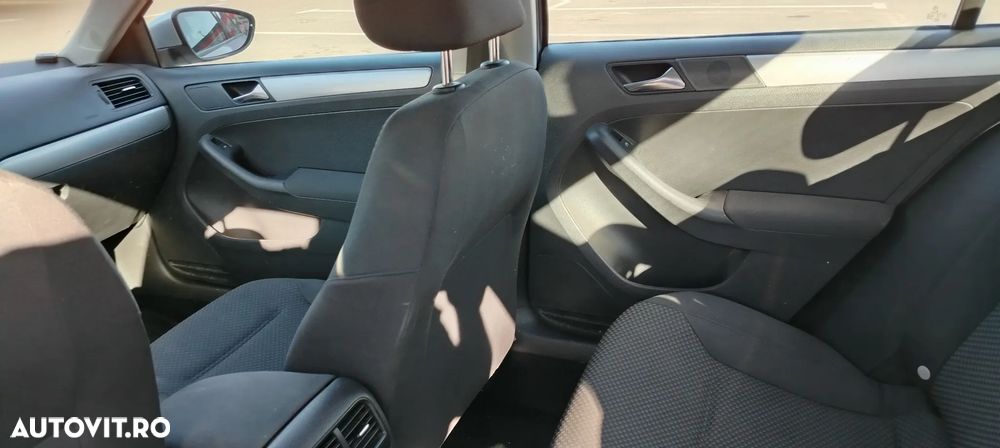 Volkswagen Jetta 1.2 TSI Comfortline - 12